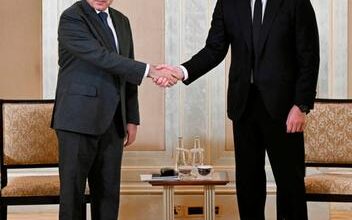 Азербайджан разрешил транзит коммерческих грузов в Армению